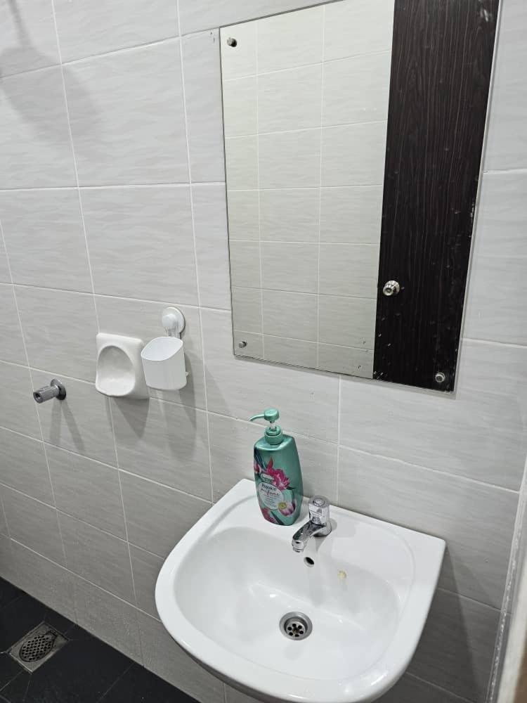A&h Seberang Jaya With Swimming Pool Apartment *