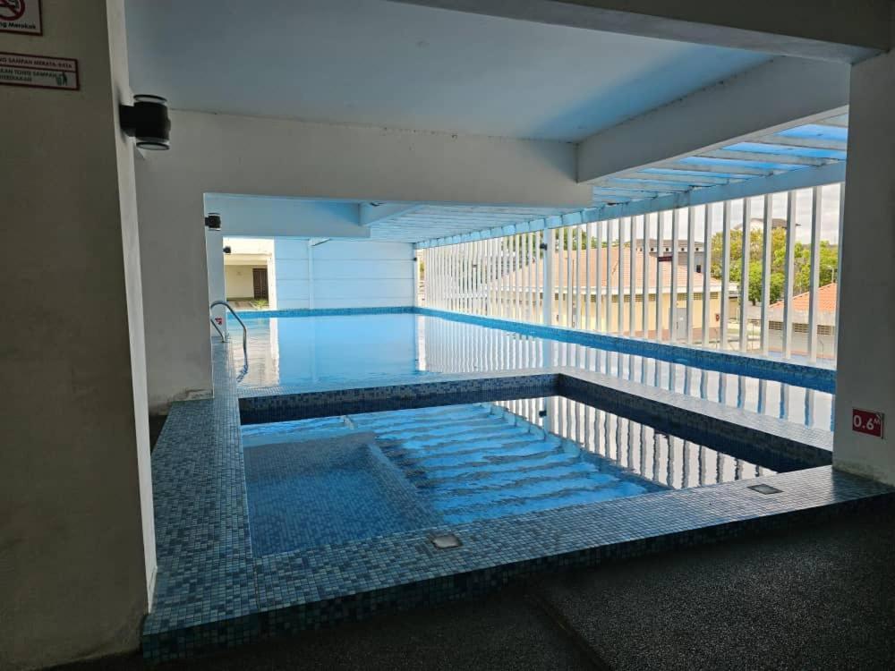 A&h Seberang Jaya With Swimming Pool
