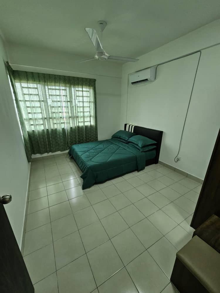 A&h Seberang Jaya With Swimming Pool Apartment *