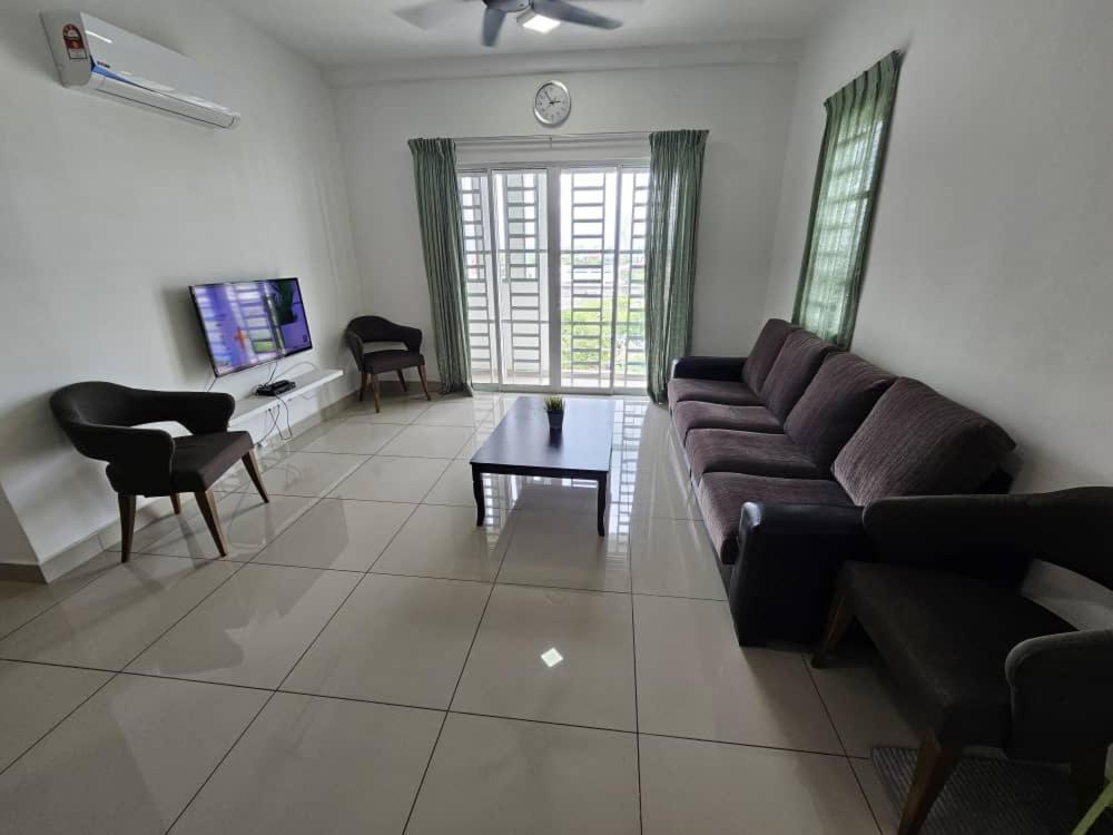 Apartment A&h Seberang Jaya With Swimming Pool Perai