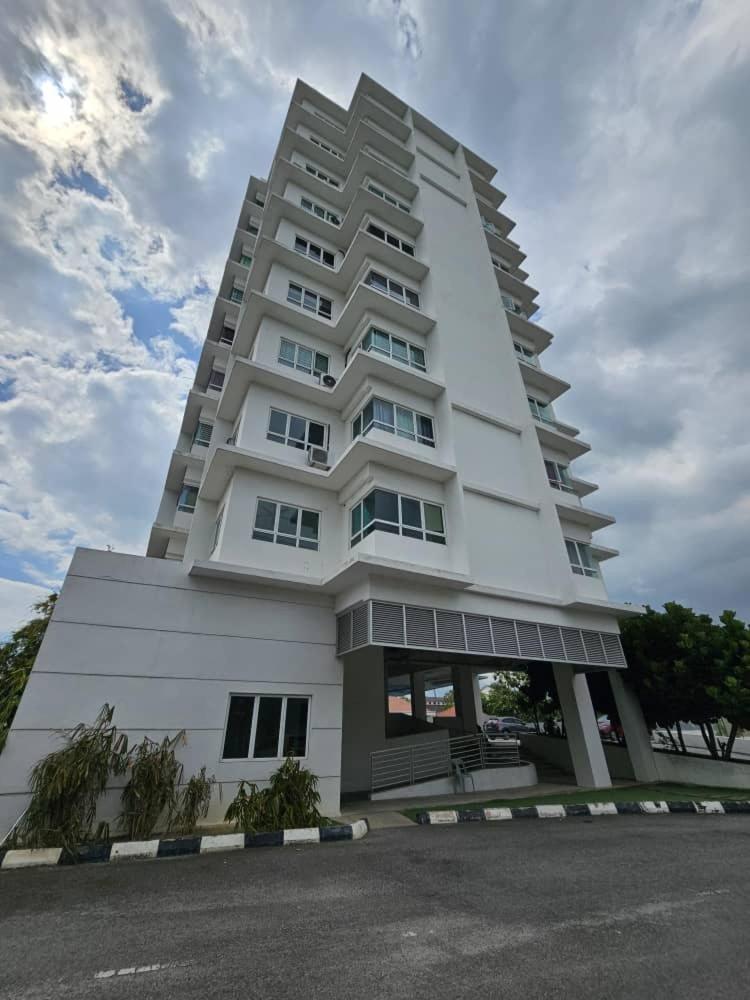 A&h Seberang Jaya With Swimming Pool * Perai